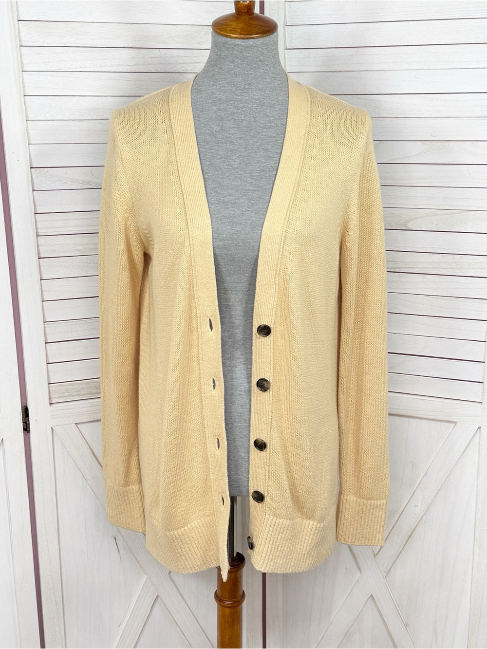 Banana Republic Deep V Neck Button Up Cardigan Sweater Yellow Tan Medium Grandpa